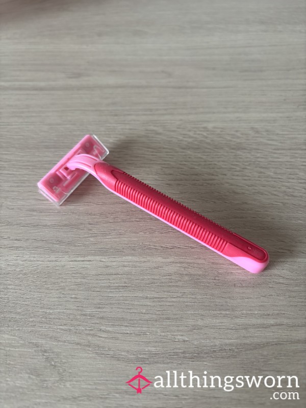I've Just Used This Razor! I Guess You Can Imagine What I Used It For 😜