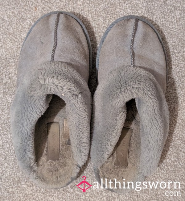 Jack Wills Well-Worn STINKY Slippers