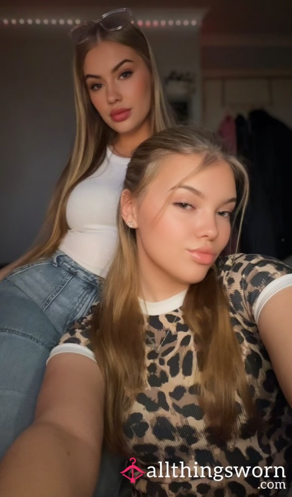 Jade Plays/grabs My A**🍑