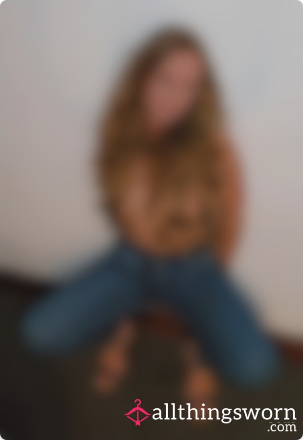 🍋+ Jeans + Topless + Heels & Silence Creates This Content For All You 🍋 Fetish Lovers ♥️