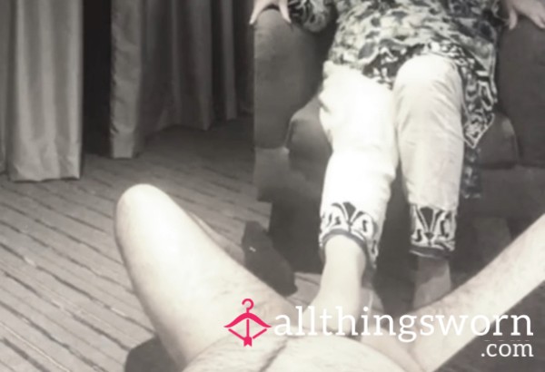 F🦶🦶t  Job A Sub 🐷 With Heels On And With Panyhoses On