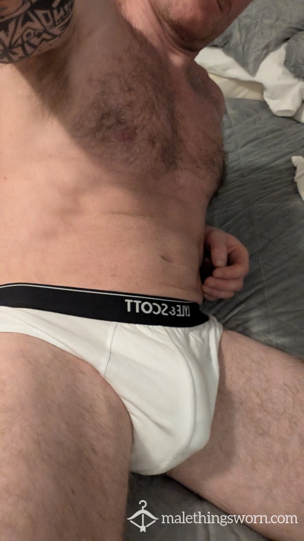 😈😍 Sold 😍 😈John's White/Black Lyle & Scott Briefs. Large