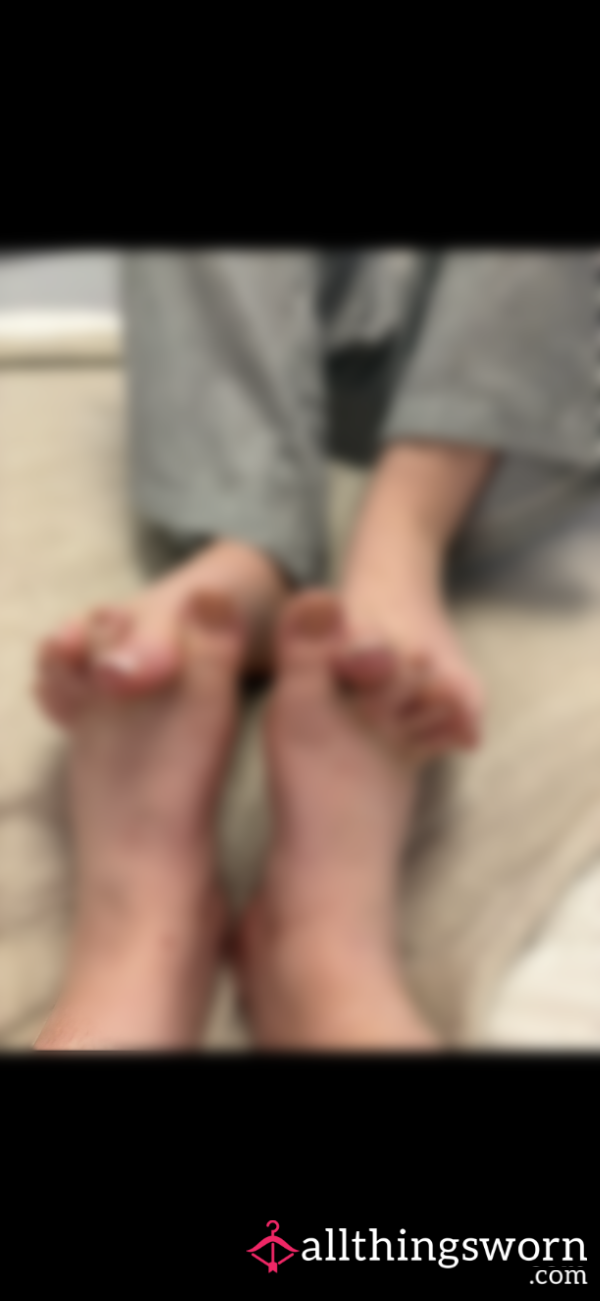 Joint Feet Pictures With GoddessKitty582🥵🦶