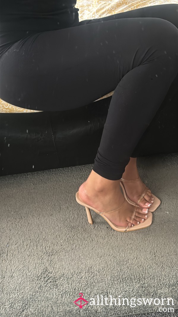 Juicy, Clean, Well Maintained Feet Ready To Dominate You😉💋