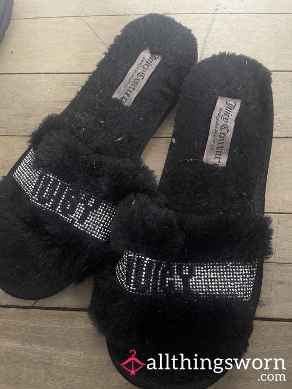 Juicy Couture Slippers