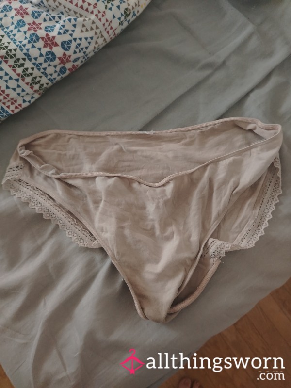 Juicy & Dirty: Well-worn, Heavily Scented Panties Straight Off My Body.