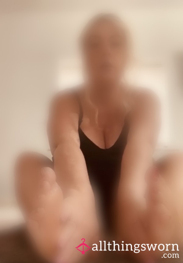 Juicy Toes & Foot Worship Ma**age