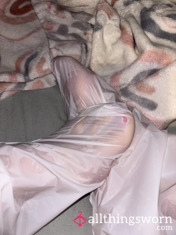 Juicy Wet Feet