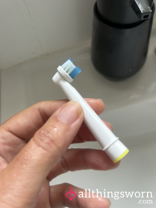 June’s Goddess Toothbrush Head 💋 - 06/26