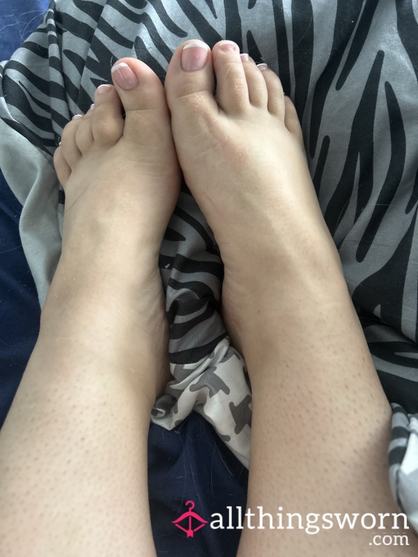 Just Had A Pedicure Done Looking Pretty
