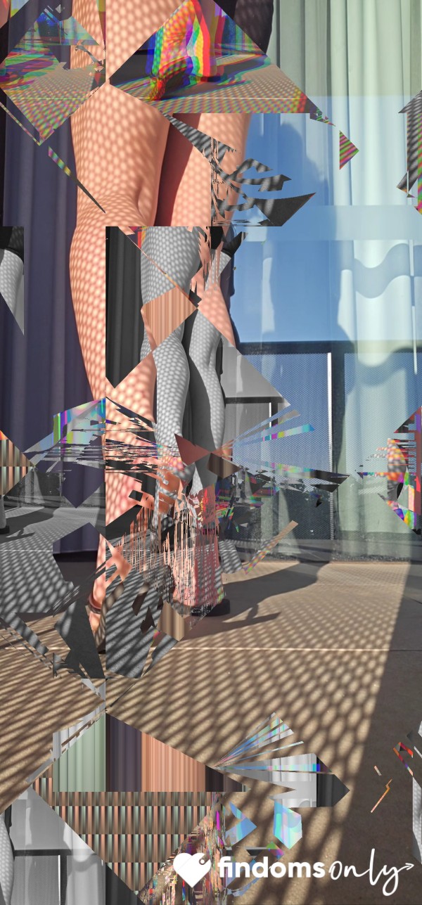 Just A Lil Glitched Tease Of My Beautiful Soles