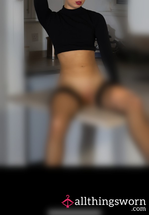 Just Me On My Kitchen Side 😈