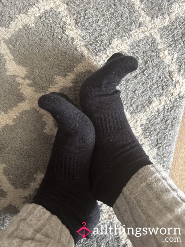 Just Sliding These Off After 2 Days Wear , Anyone Wanna Claim Them 🦶