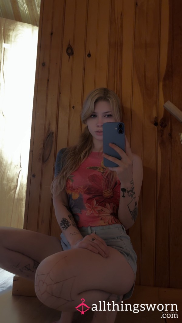 Just Trying To Introduce Myselffff Hi Im Sydney!