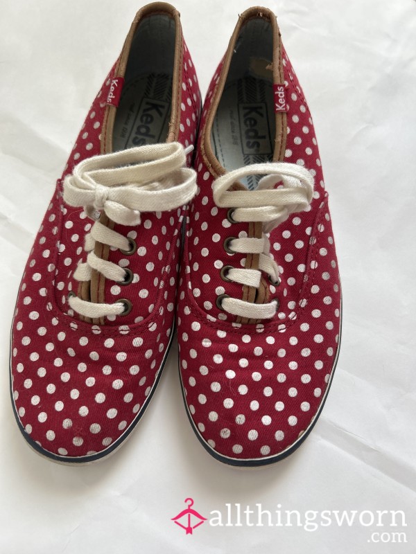 Worn In No Socks Keds