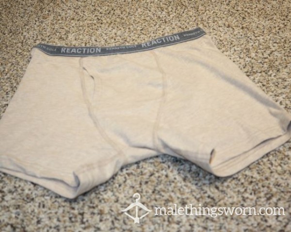 Kenneth Cole  Medium