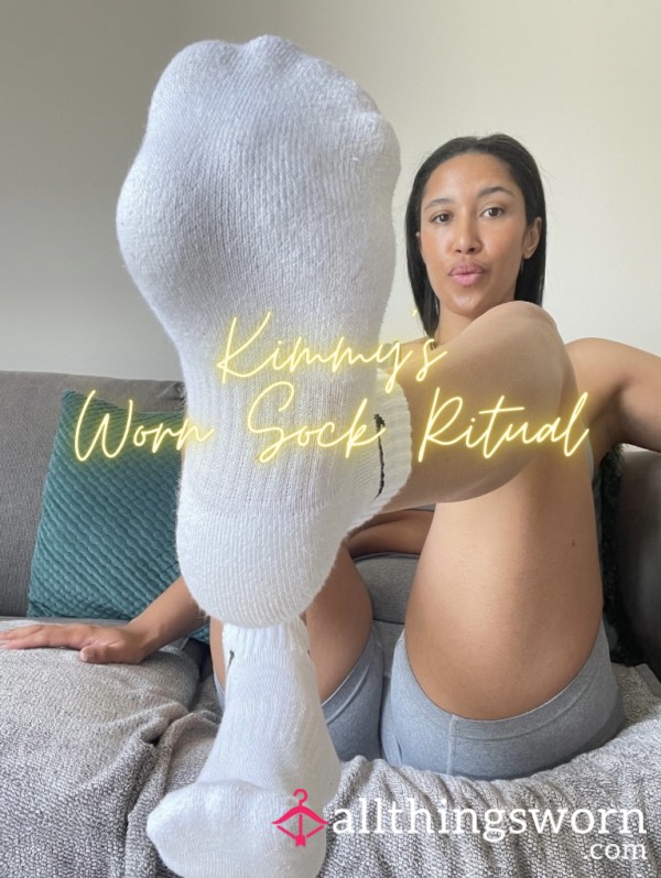Kimmys Worn Sock Ritual- Customised Sock Wear Experience
