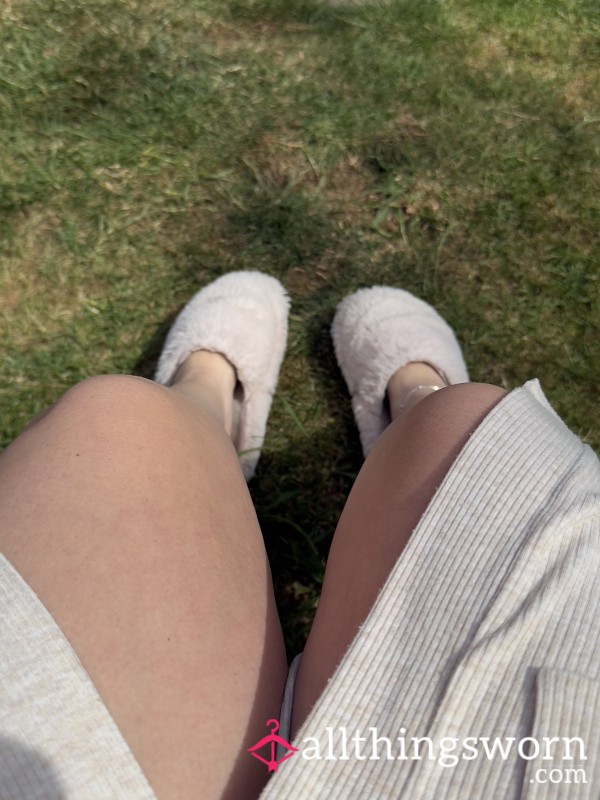 Relaxing In The Garden🪴
