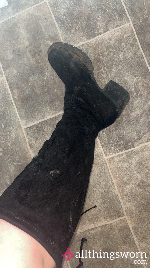 Knee High Block Heel Suede Boots🖤