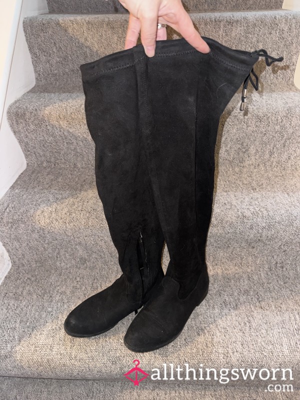 Knee High Suede Boots 👢