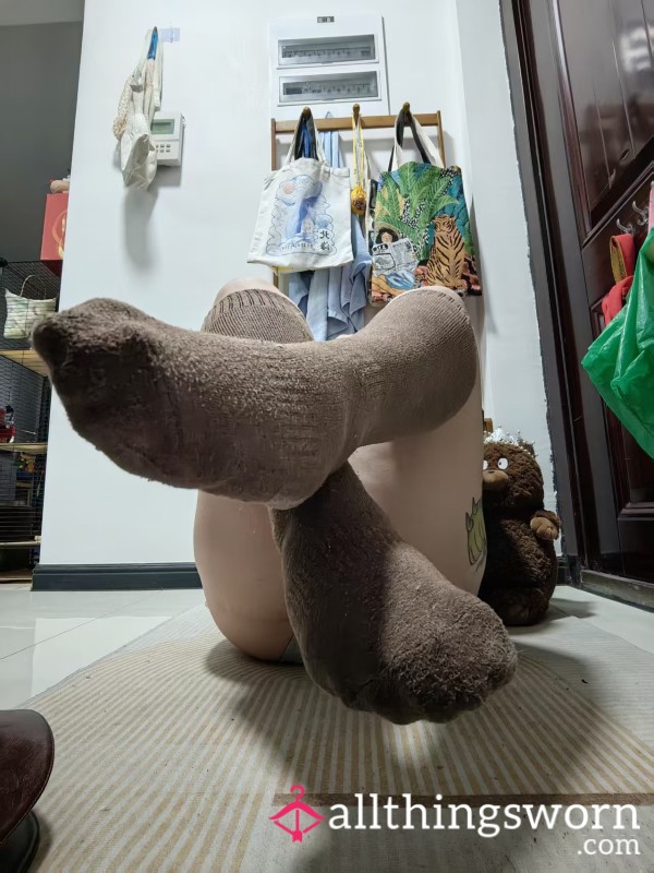 Knee-High Tight Fitting Cotton Socks