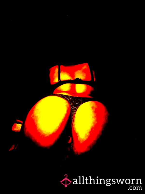 Kneeling For You, Panties Tug…🔥 Who’s Grabbing This A** Next ?