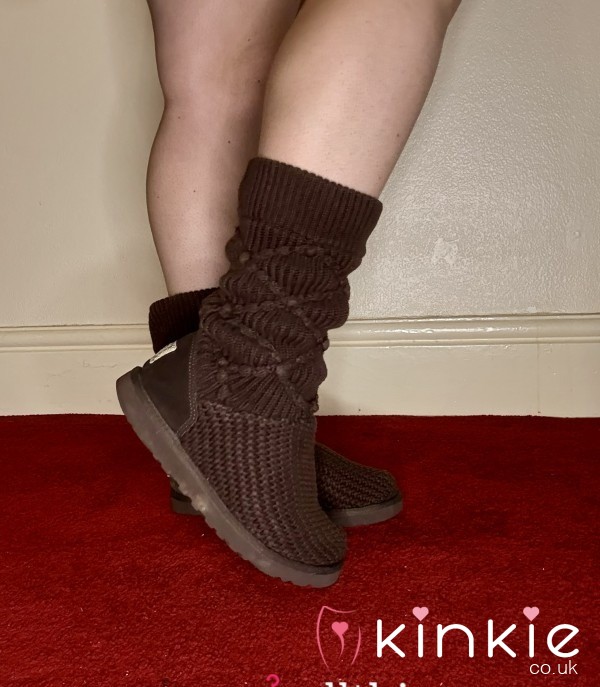 Knitted Brown UGG Boots – Gentle Surrender, Soft Enclosure, Devoted Warmth