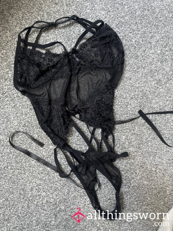 Lace Bodysuit Size Small ADD ON’S AVAILABLE! 🖤