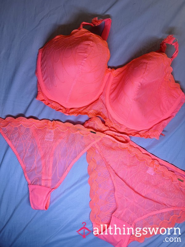 Lace Cor*l Orange & 2 Panty Set 🧡