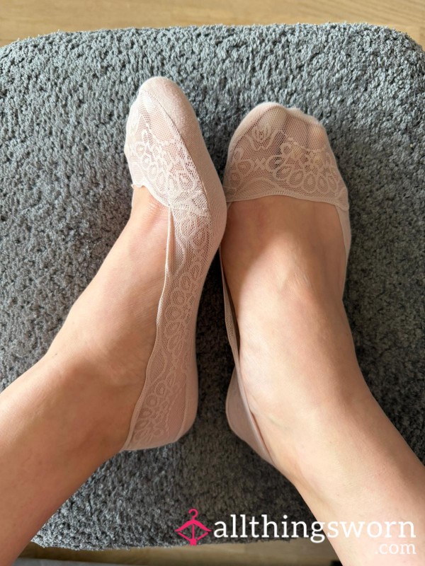 LACE FOOTIES 🖤 WORN IN BALLET FLATS 💦 MIXED SCENT • INTENSE