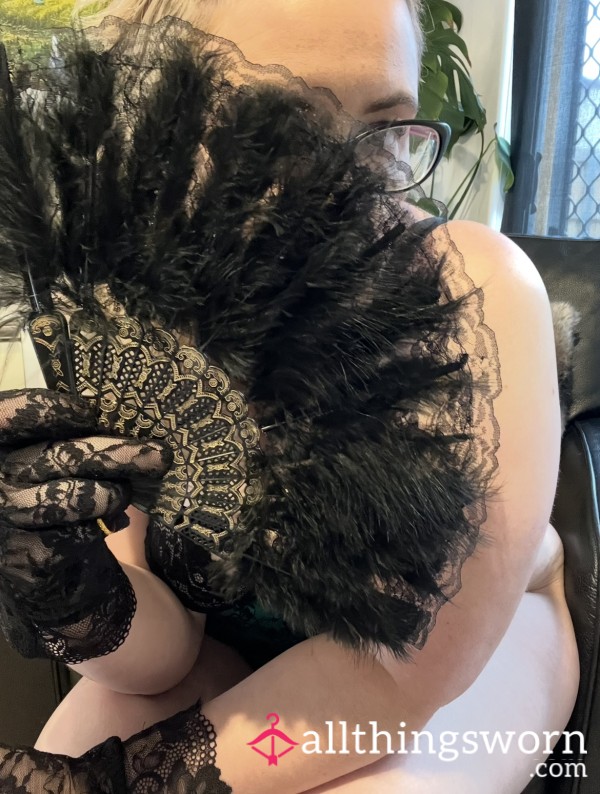 Lace Gloves Play With Aussie Milf