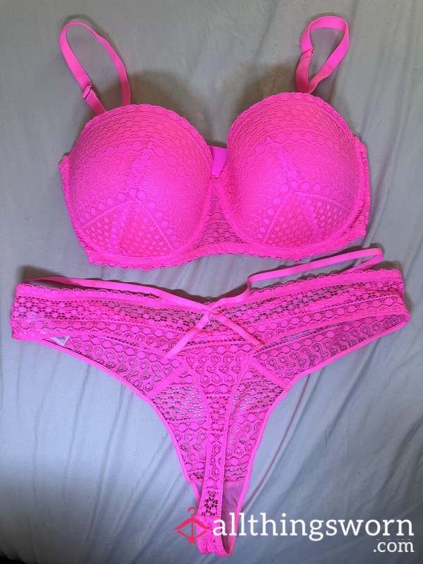 Lace Hot Pink Bra & Panties Set 💗
