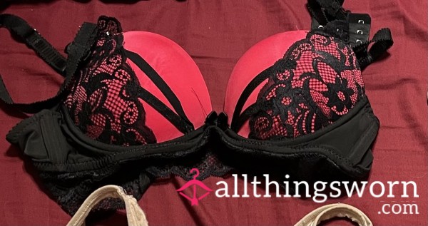 Lace Push-Up Bra – Lightly Worn With Confidence