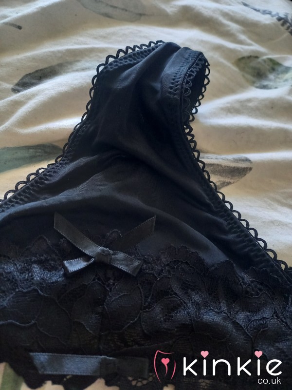 Lacey Black 48 Hour Worn Thongs With Bows 🥰