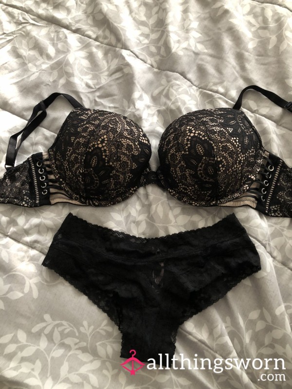 Lacey Cheekies With Push-up Bra