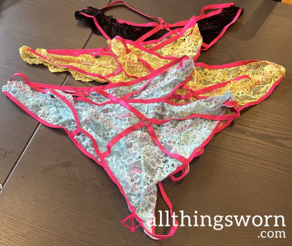 Lacy G-string - Book For Wears!