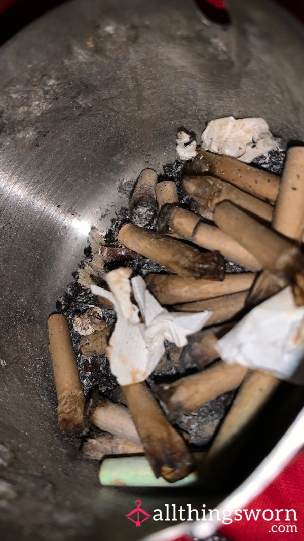 Lady Ashtray 💨