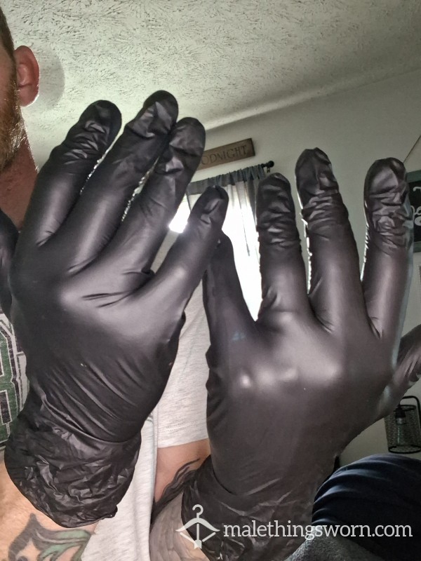 Large Extra Strength Black Vinyl Gloves