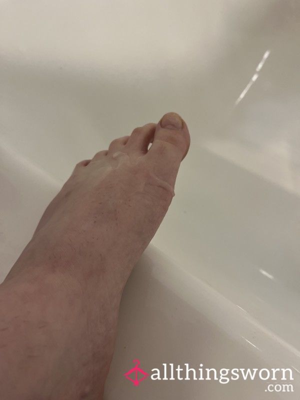 Lathery Foot Wash With A C*mshot Finish