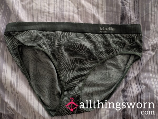 Leafy Green Panties 🌿