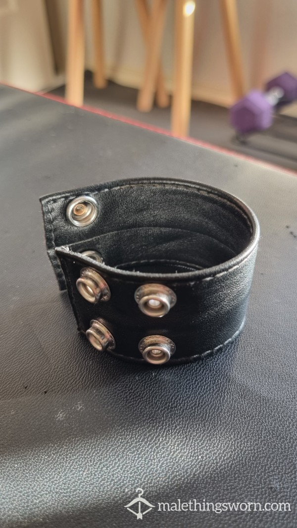 Leather Ball Stretcher