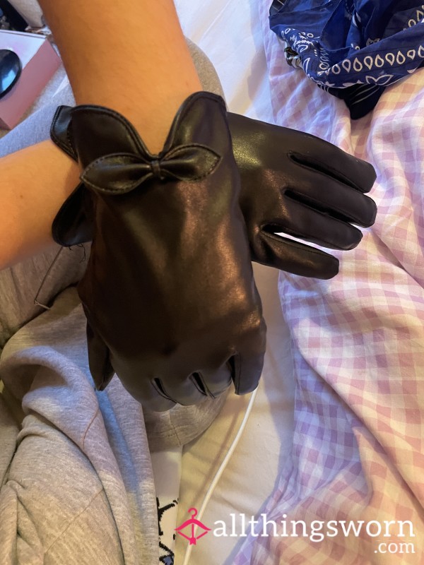 Leather Gloves