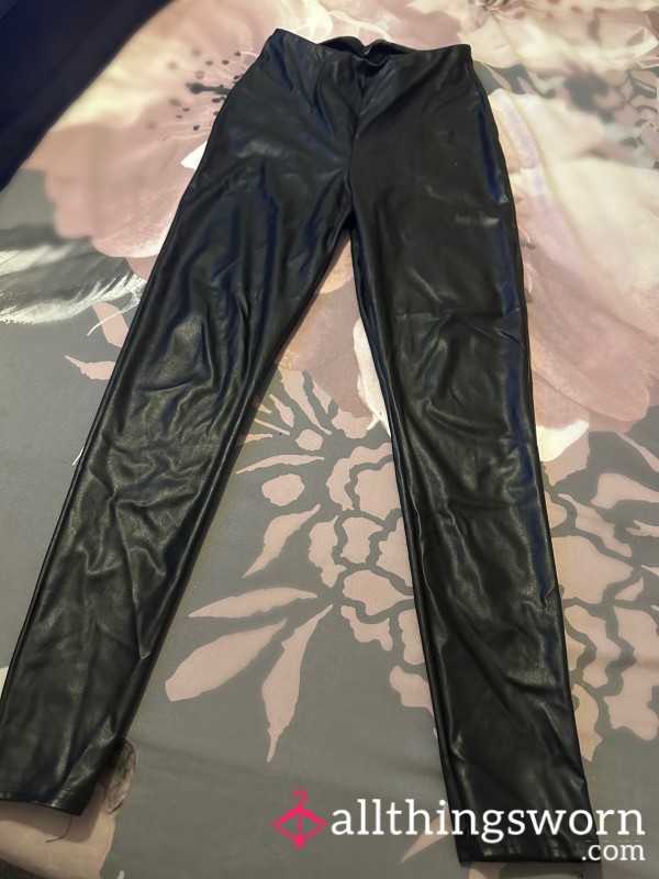 Leather Leggings 🖤