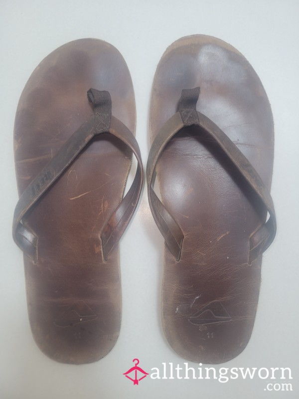 Leather Reef Thong Sandals: With Toe Imprints