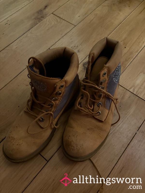 LEATHER Timberland Boots Over 8 Years Old VERY WORN 😉