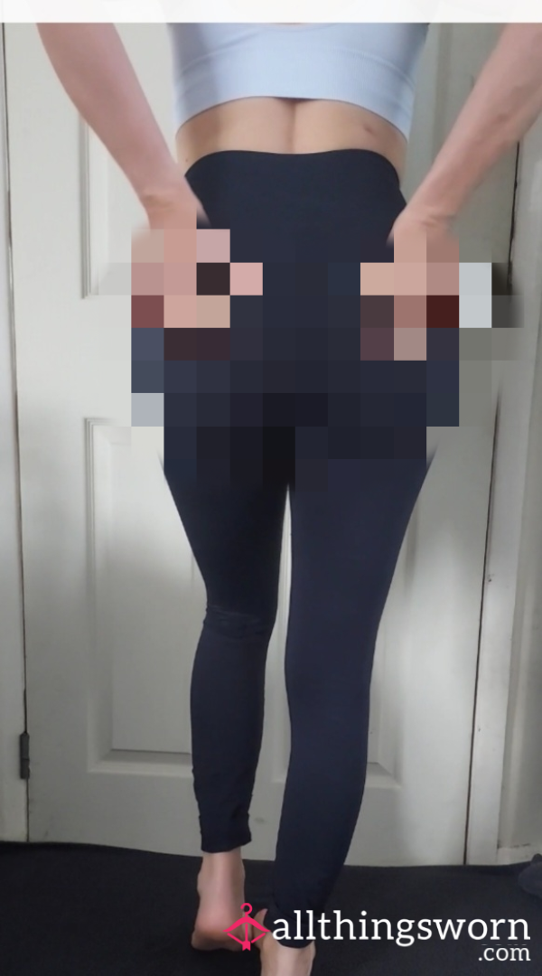 Leggings Try On