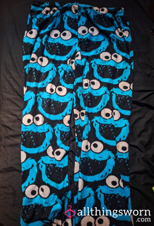 Lemonade-scented Cookie Monster Pajama Pants! 😴💙