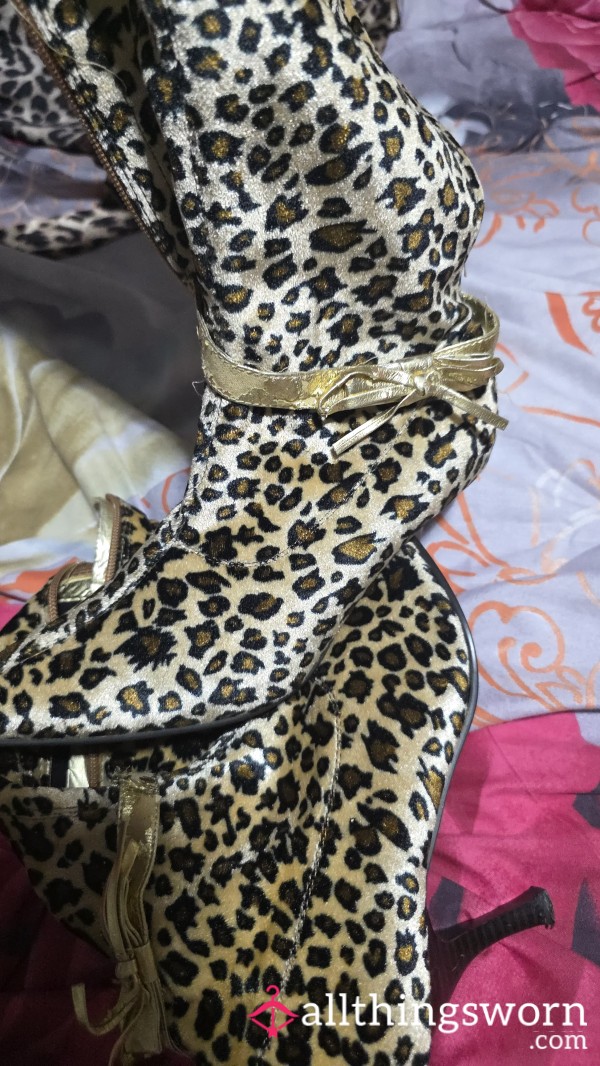 Vintage Boots Leopard Design Falling A Part Size 36