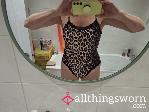 Leopard Print Bodysuits With Lace Trim