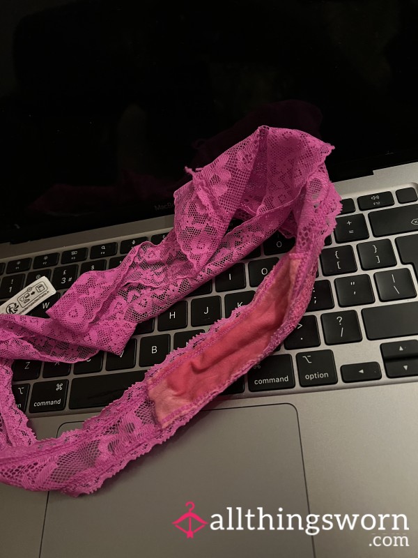 Les Petites Panties Roses